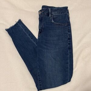 American Eagle Outfitters Deep Blue Frayed Hem Curvy Jeggings